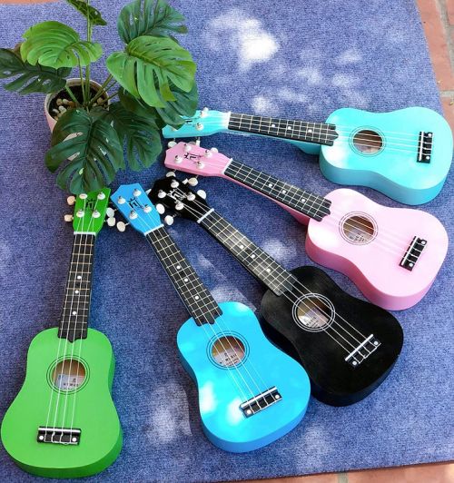 Đàn ukulele soprano màu bằng gỗ