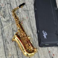 Kèn alto saxophone vàng hãng Saiger SAS-700