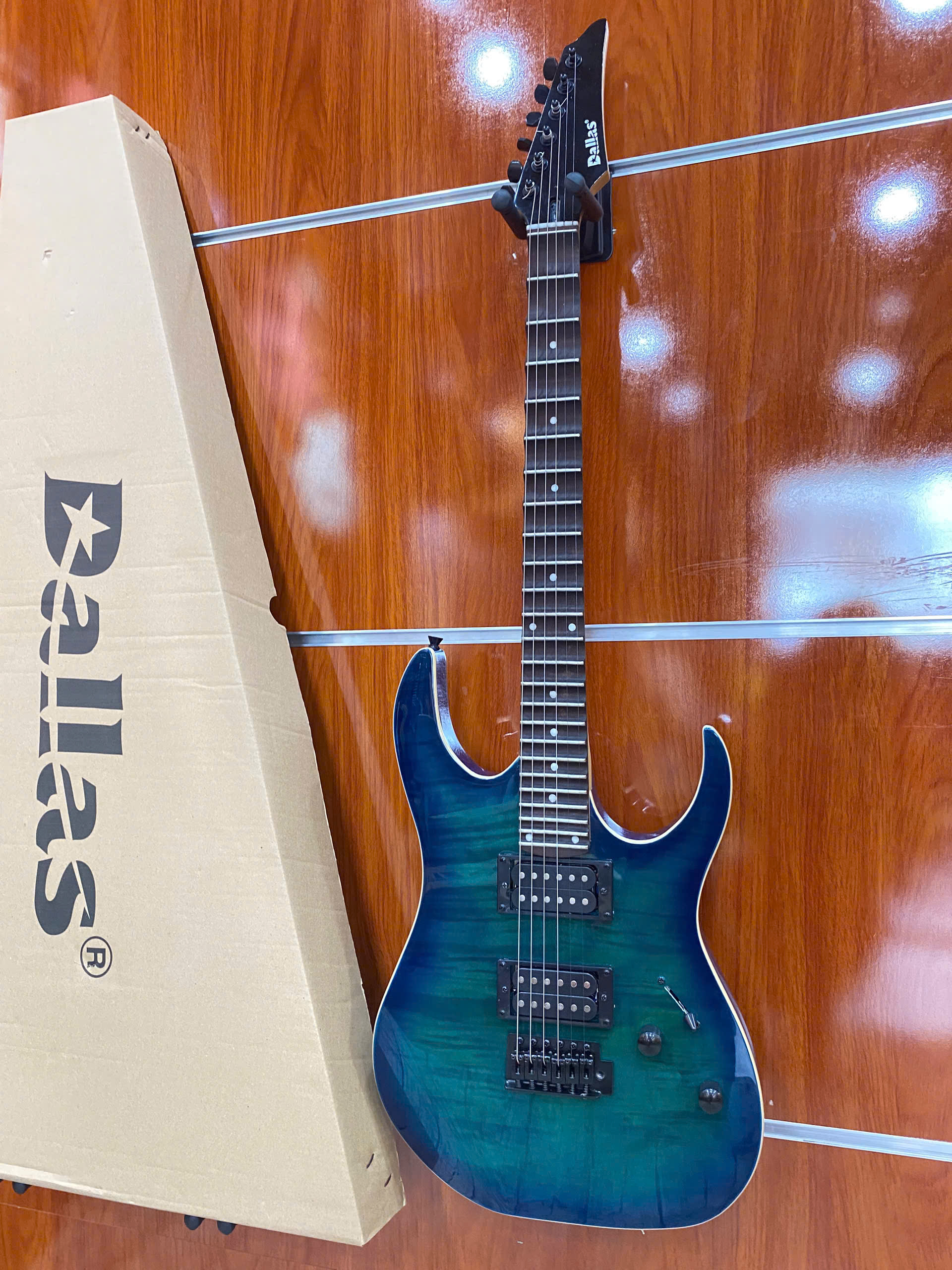 guitar-dien-lom-LDLS400-5