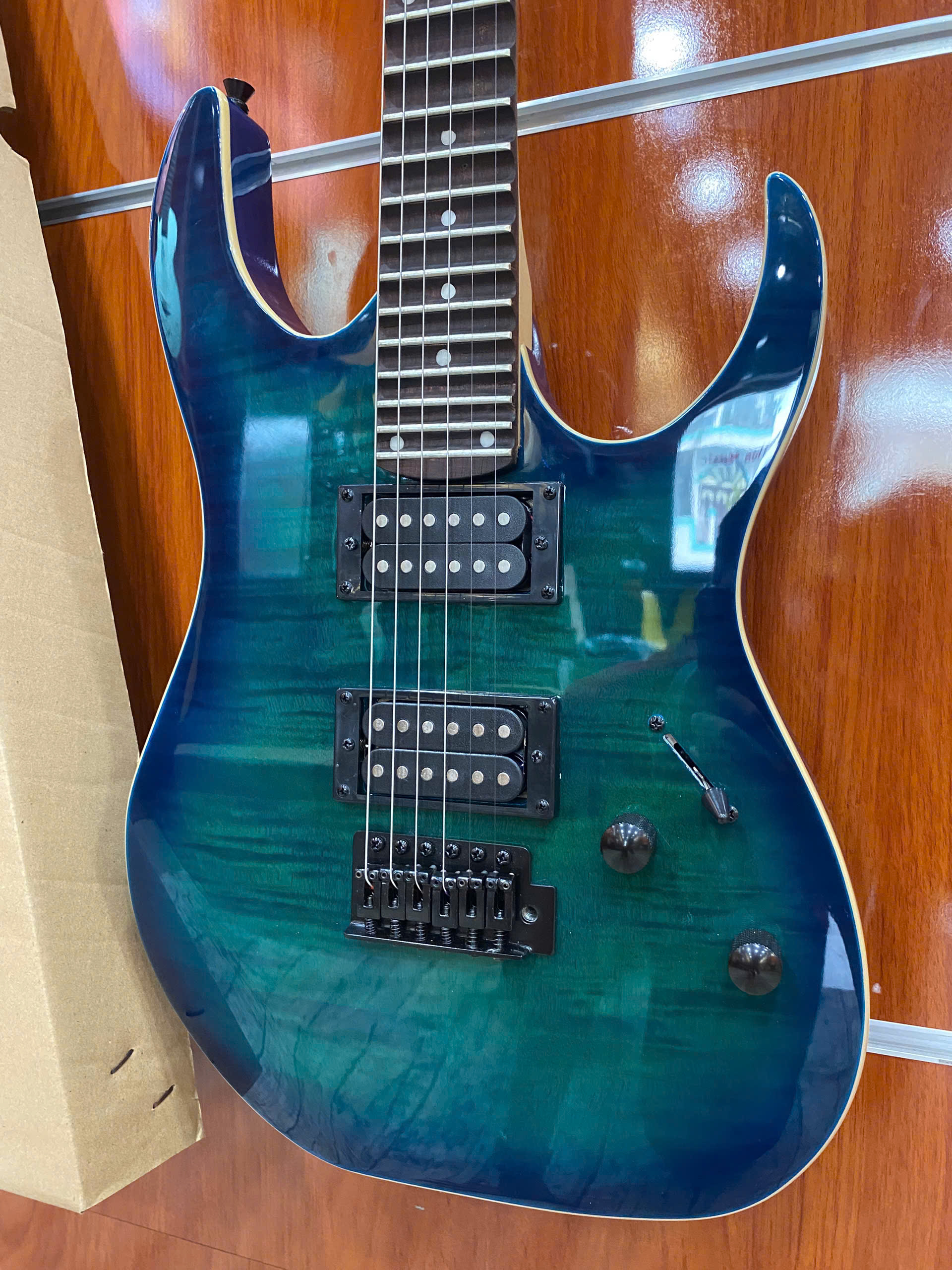 guitar-dien-lom-LDLS400-6