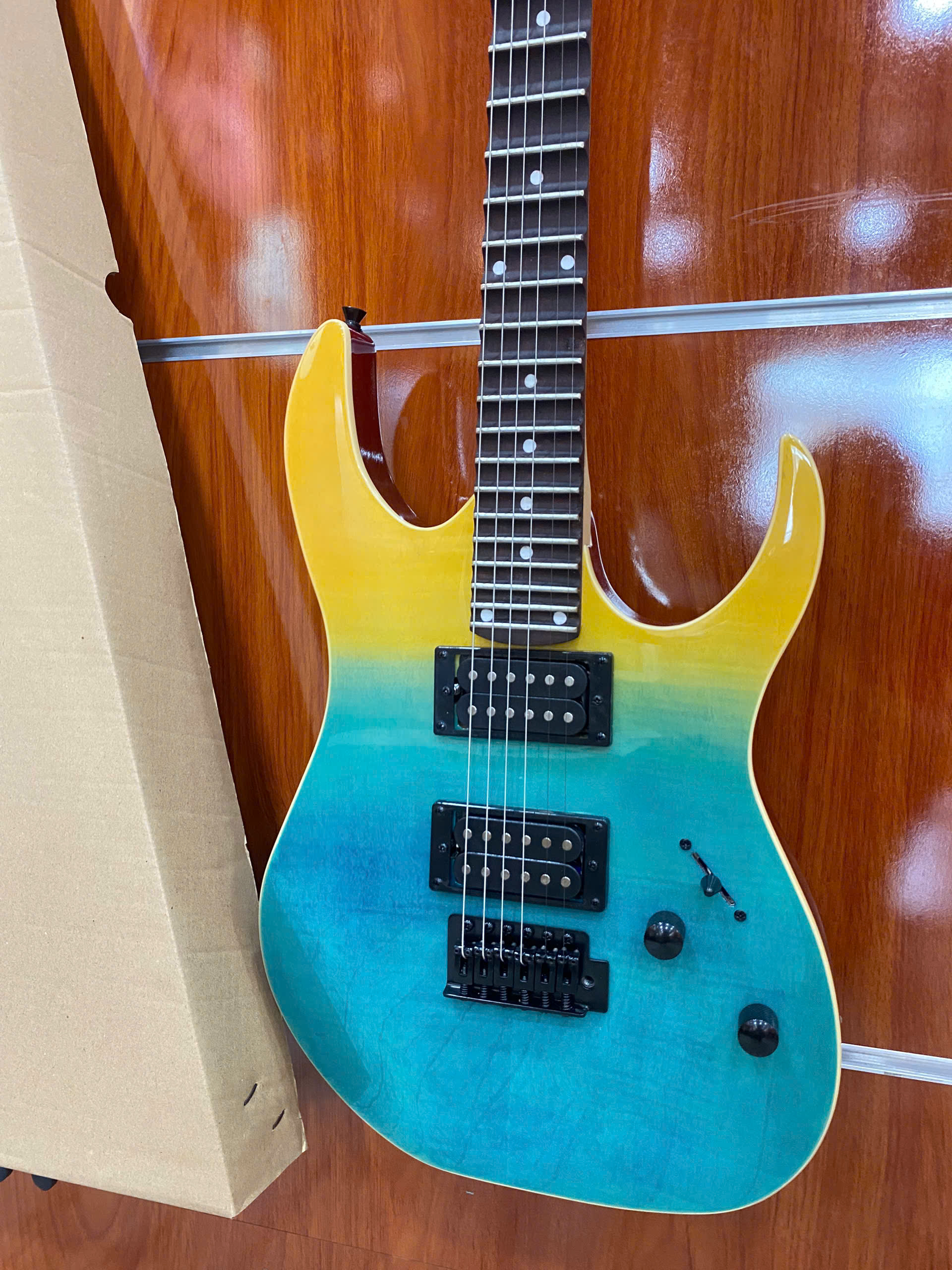 guitar-dien-lom-LDLS400-9