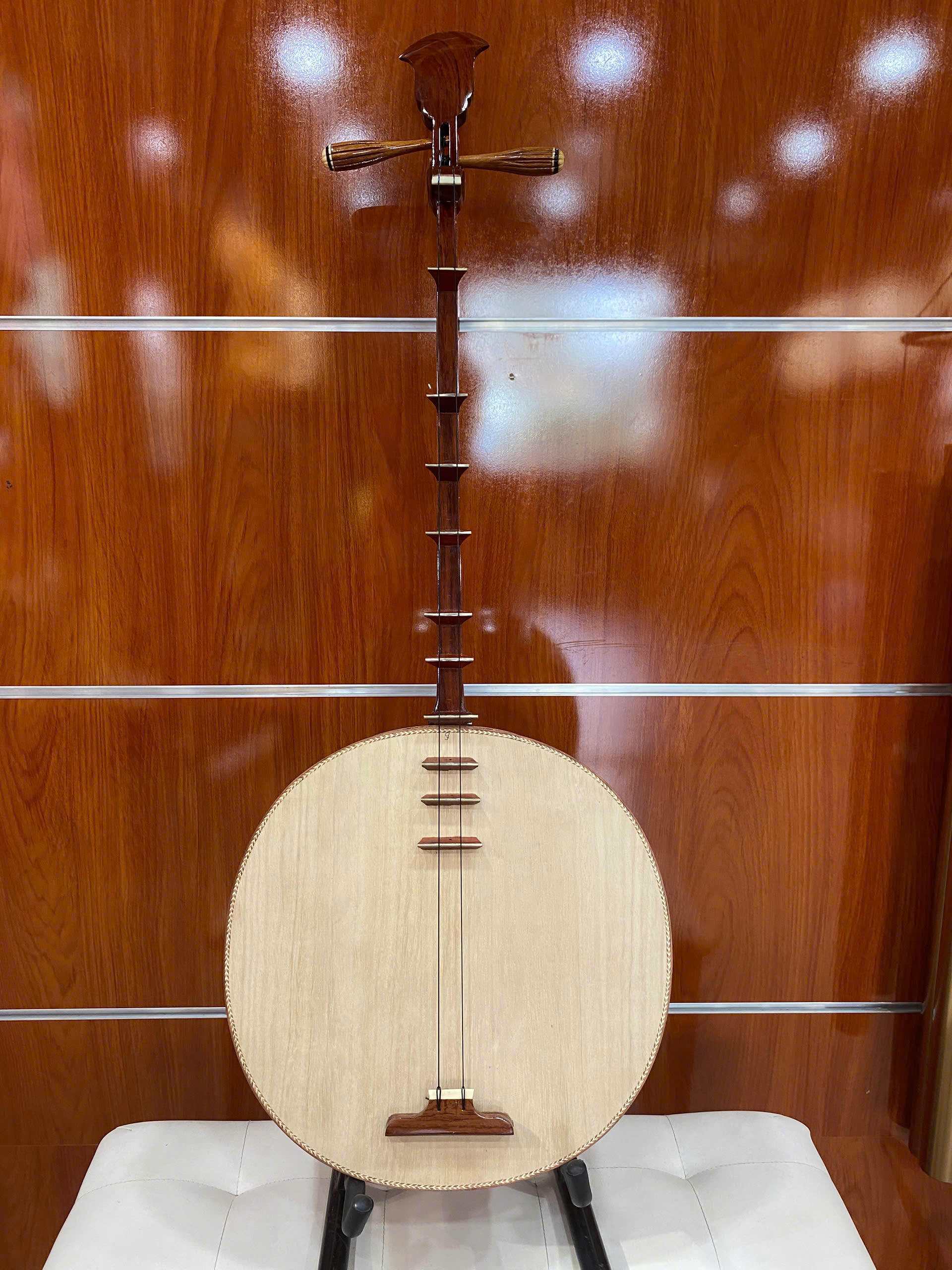 dan-nguyet-cam-lai-PHONG-VAN-MUSIC-1